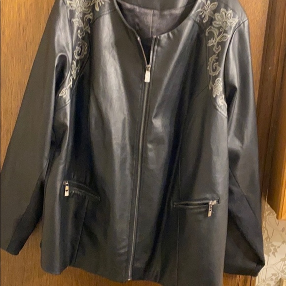Faux leather jacket SIZE 2X New Without Tags pit to pit 48” Len. 25/26